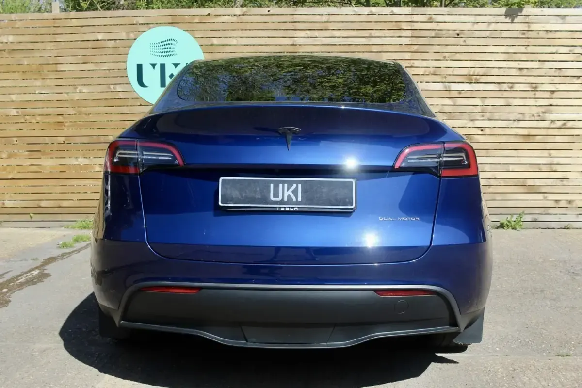Używany Tesla Model Y Long Range AWD 378 kW (514 KM) 2023 Niebieski SUV