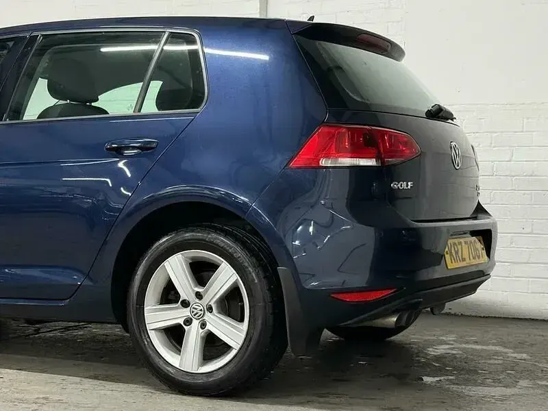 Second-hand VW Golf VII Edition 150 CP (110 kW) 2016 Albastru Hatchback