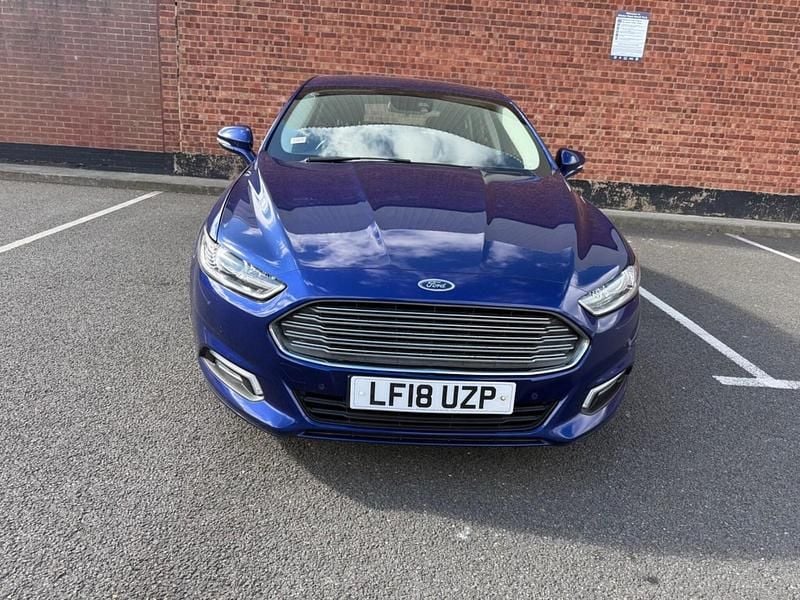 Used Ford Mondeo Zetec 120 HP (88 kW) 2018 Blue Hatchback