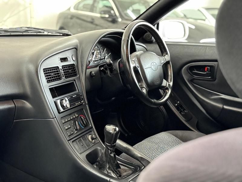 Used Toyota Celica GT 175 HP (128 kW) 1995 White Hatchback