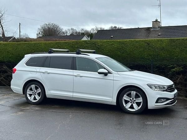 Usado VW Passat SE 150 HP (110 kW) 2020 Branco Carrinha