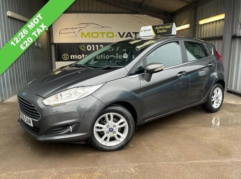 Used Ford Fiesta Zetec 75 HP (55 kW) 2016 Grey Hatchback