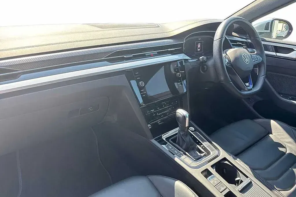 Used VW Arteon R 320 HP (235 kW) 2024 Grey Estate
