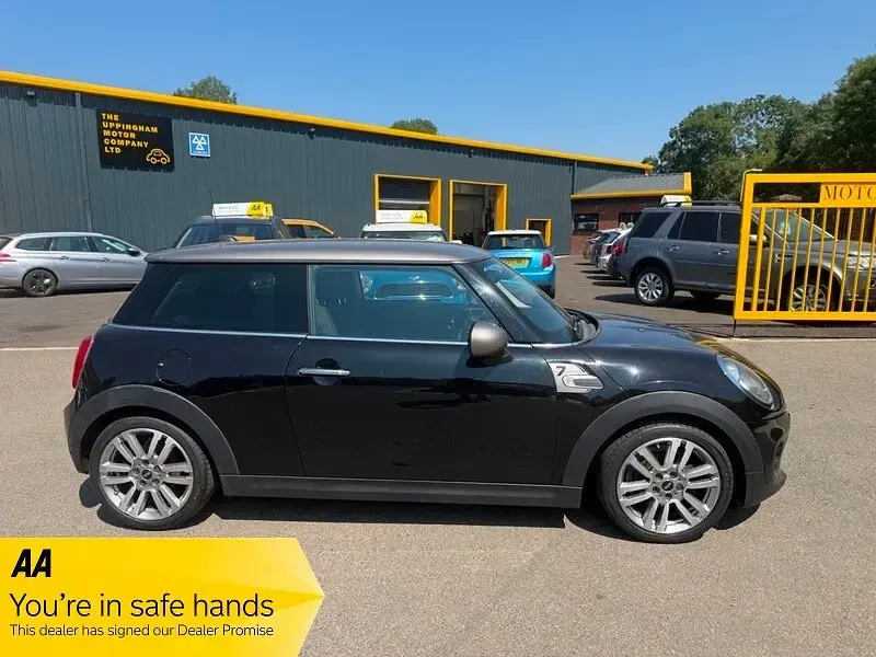 Used Mini Cooper Seven 2016 Black Hatchback