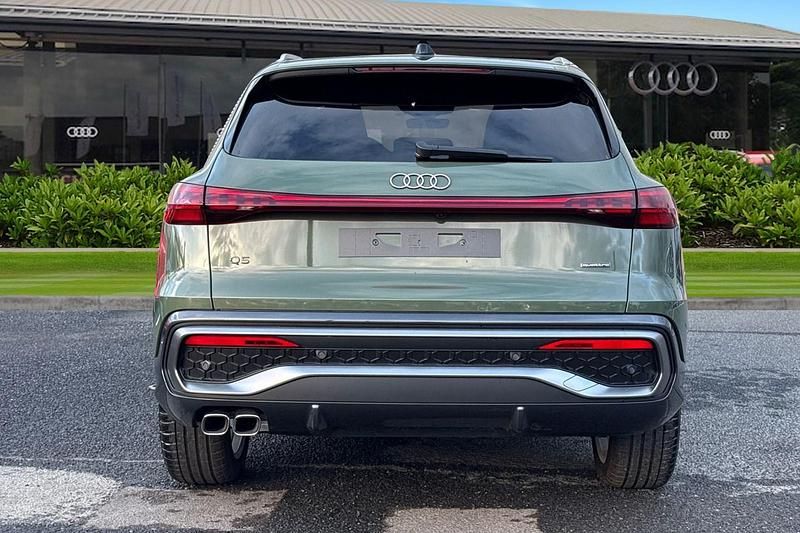 New Audi Q5 S-Line 204 HP (150 kW) 2026 Green SUV