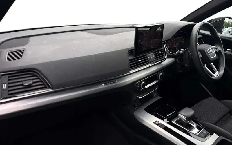 Used Audi Q5 S-Line 265 HP (194 kW) 2024 Black SUV