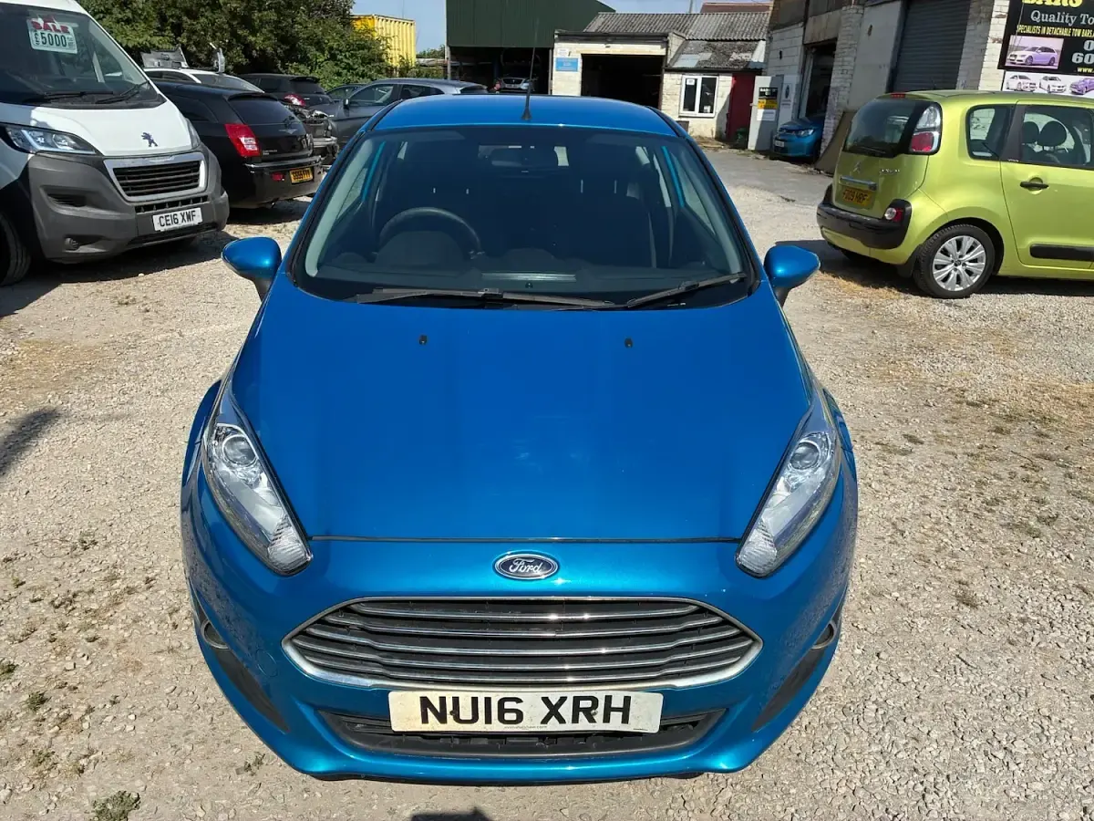 Used Ford Fiesta Zetec 95 HP (69 kW) 2016 Blue Hatchback