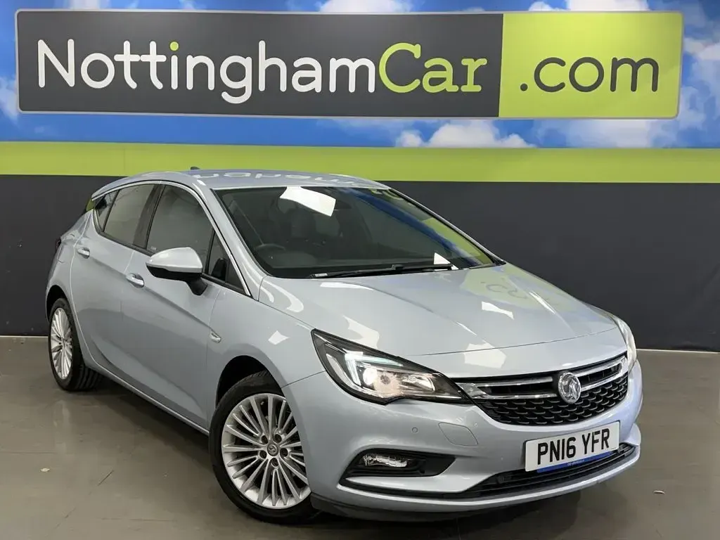 Used Vauxhall Astra Elite 150 HP (110 kW) 2016 Silver Hatchback