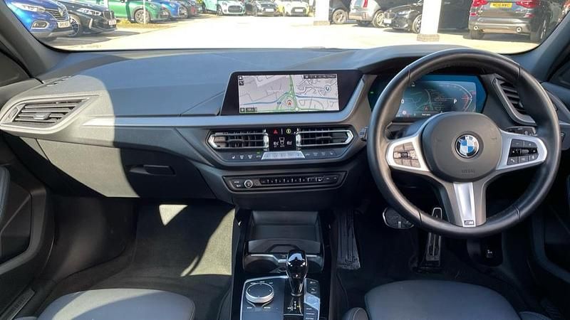 Used BMW 118 M Sport 134 HP (98 kW) 2023 Blue Hatchback