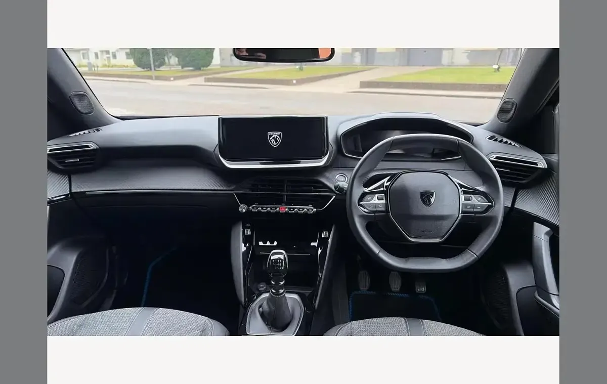 Used Peugeot 2008 Allure 130 HP (95 kW) 2024 Black SUV