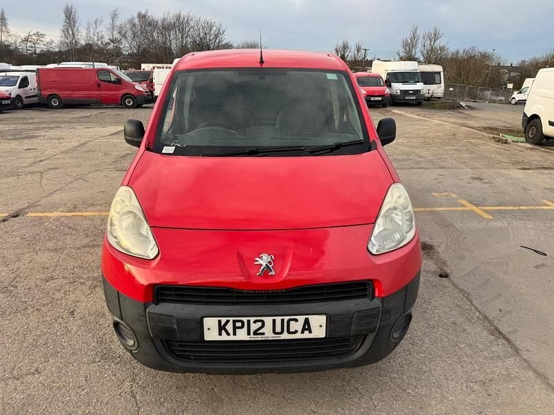 Used Peugeot Partner S 2012 Red MPV