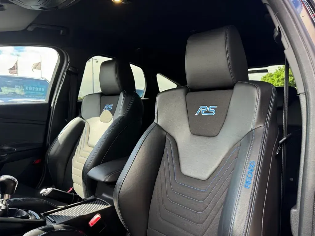Used Ford Focus RS 350 HP (257 kW) 2017 Black Hatchback