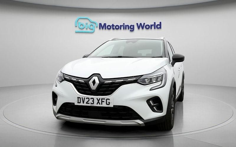 Second-hand Renault Captur Techno 143 CP (105 kW) 2023 Alb SUV