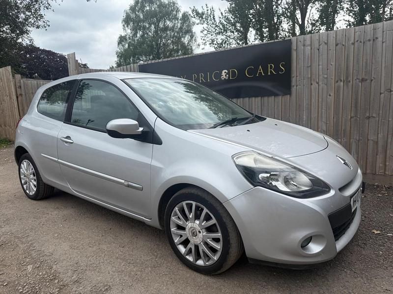 Silver Used 2010 Renault Clio II Dynamique Hatchback | £1,289 (Fair price) - Image 1/4