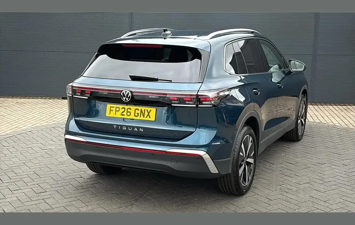 New VW Tiguan Elegance 150 HP (110 kW) 2025 Blue SUV