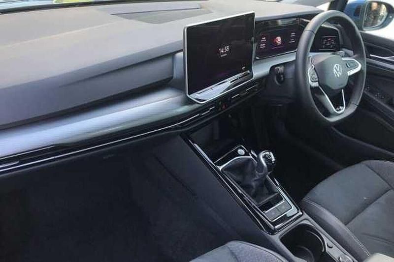 Used VW Golf VIII Style 150 HP (110 kW) 2025 Blue Hatchback