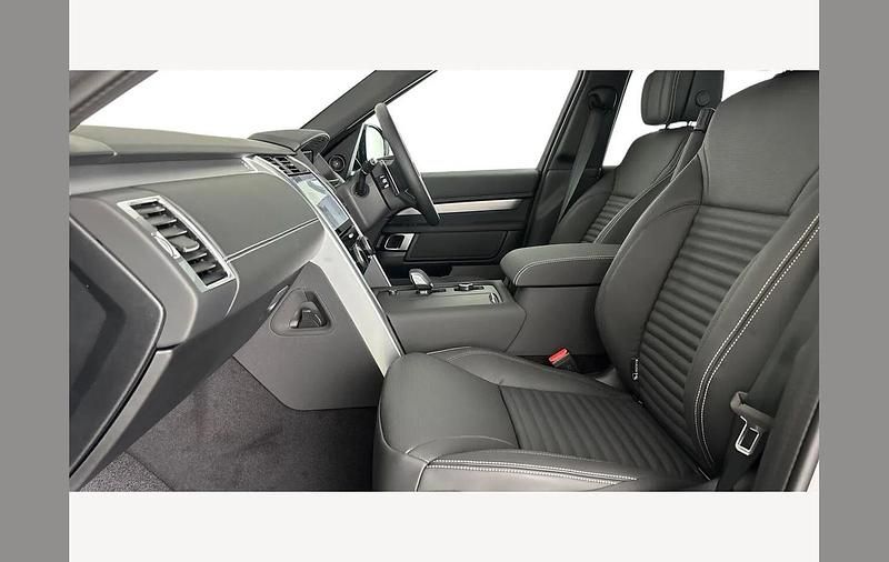 Used Land Rover Discovery 5 HSE Dynamic 350 HP (257 kW) 2026 Eiger grey SUV