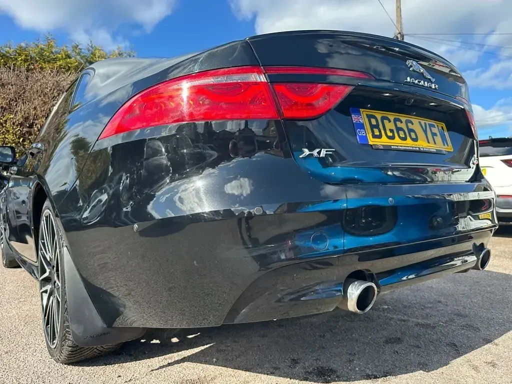 Used Jaguar XF S 300 HP (220 kW) 2016 Black Sedan