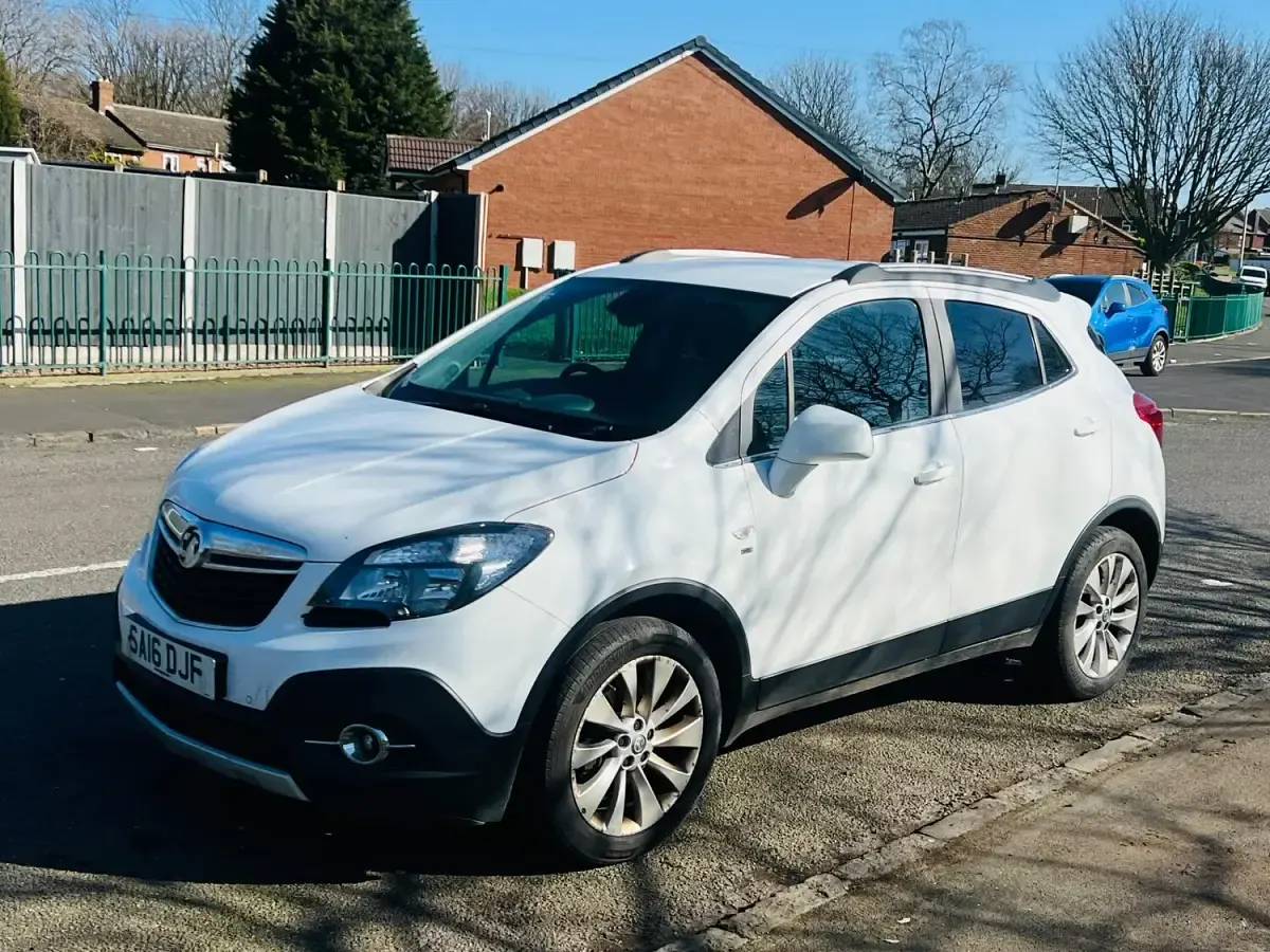 Used Vauxhall Mokka 2016 White SUV