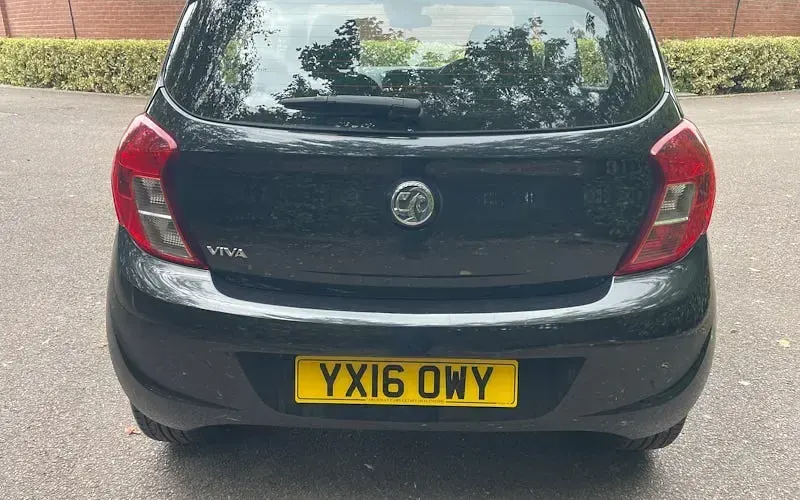 Used Vauxhall Viva 75 HP (55 kW) 2016 Black Hatchback