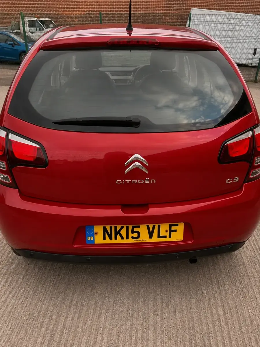 Used Citroën C3 PureTech 82 HP (60 kW) 2015 Red Hatchback