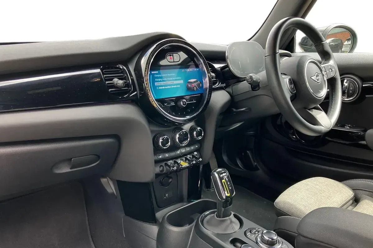 Used Mini Cooper S Level 2 135 kW (184 HP) 2022 Green Hatchback