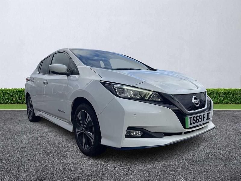 Used Nissan Leaf 160 kW (218 HP) 2020 White Hatchback