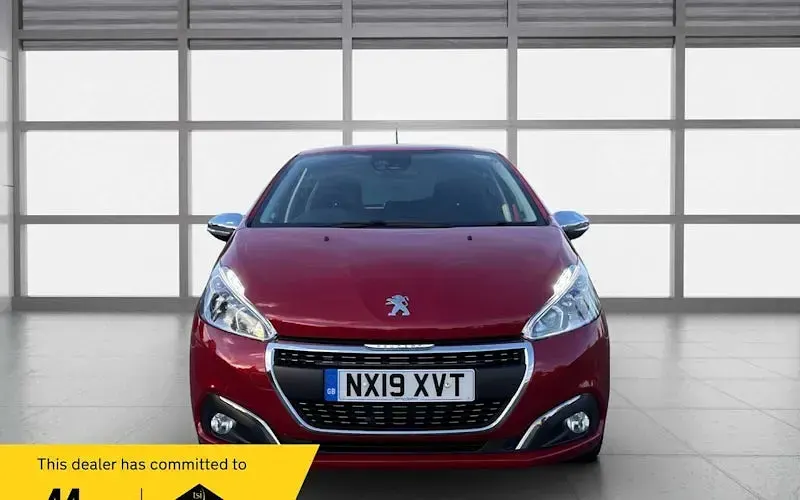 Used Peugeot 208 S 82 HP (60 kW) 2019 Red Hatchback