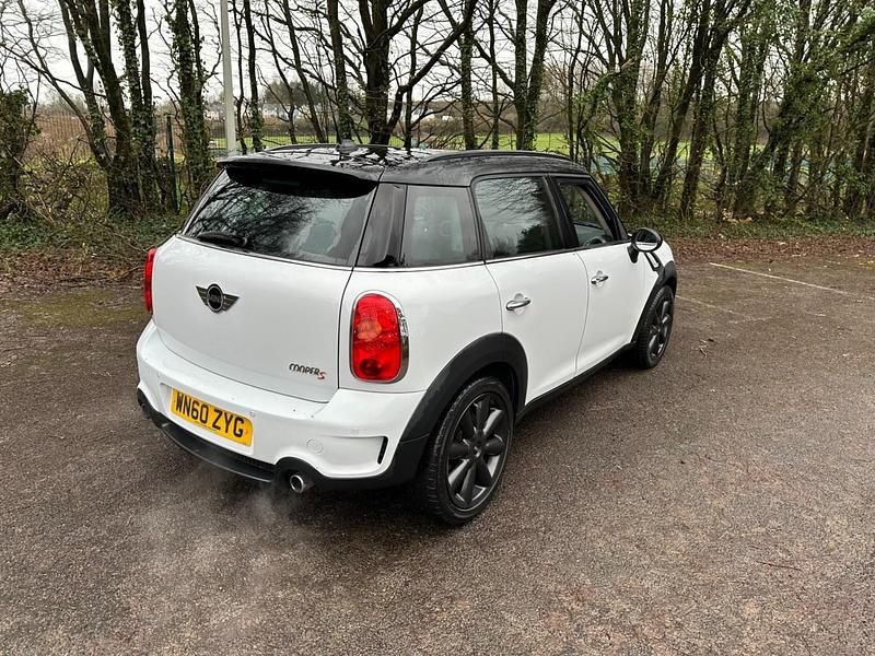Usado Mini Cooper S 184 HP (135 kW) 2010 Branco Citadino