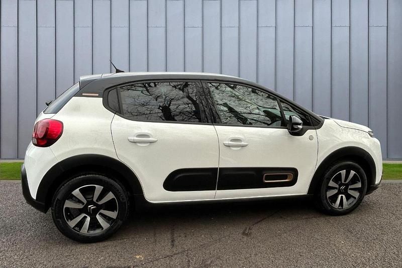 Used Citroën C3 PureTech 82 HP (60 kW) 2023 White Hatchback