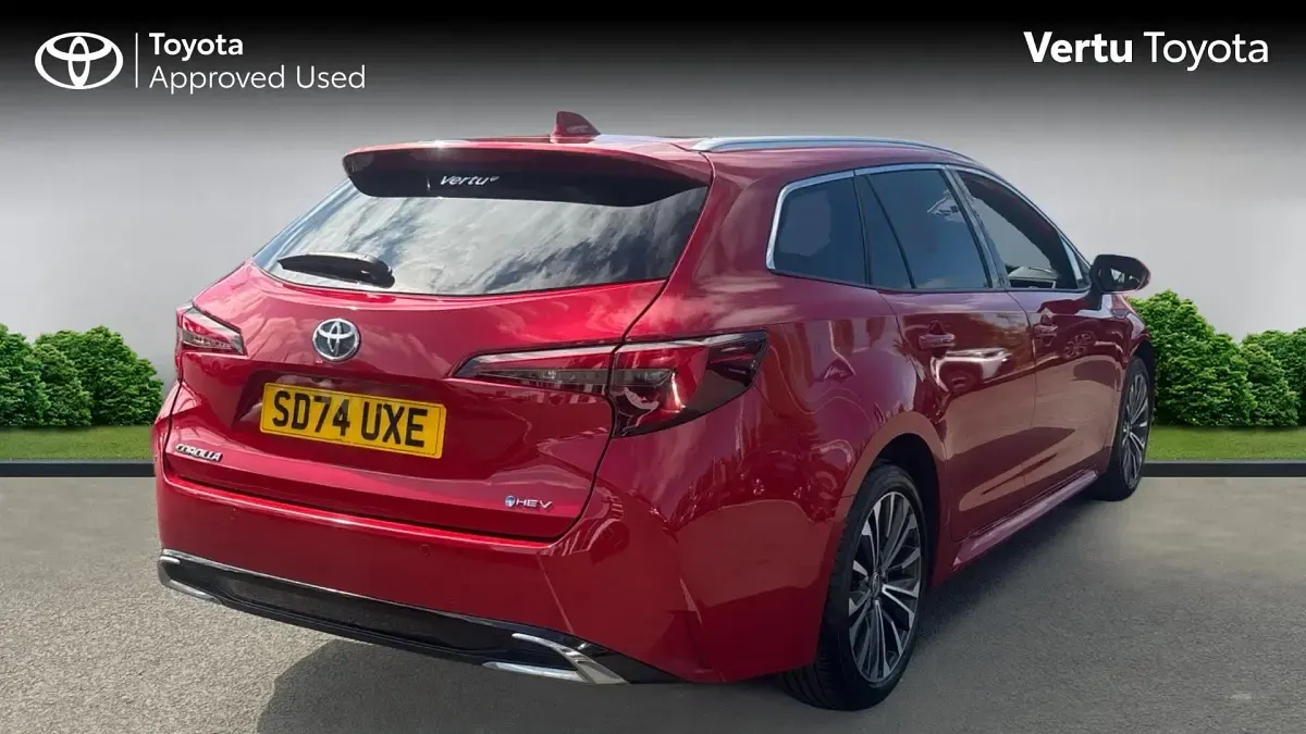 Used Toyota Corolla Design 140 HP (102 kW) 2022 Denim blue (metallic paint) Estate