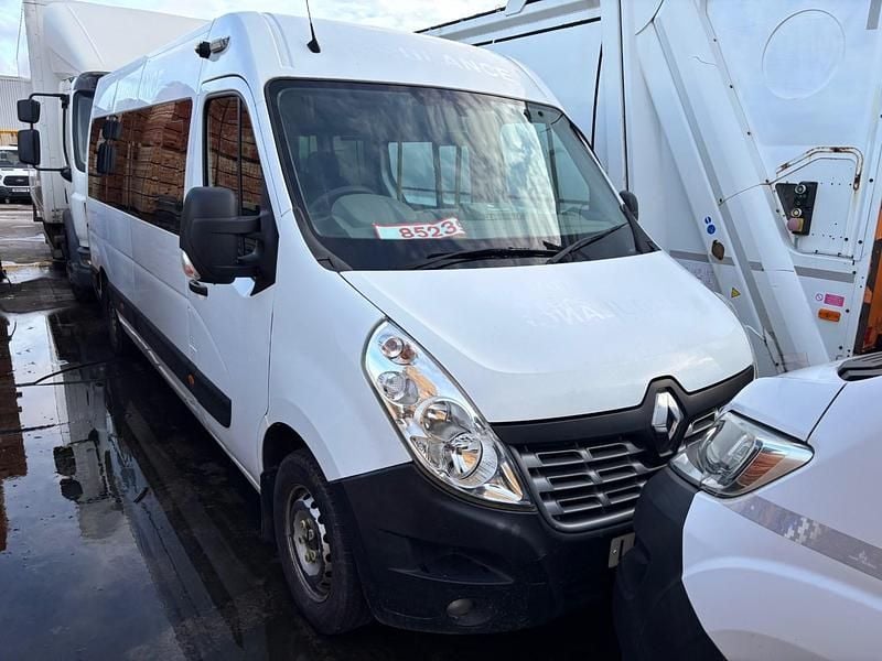 White Used 2017 Renault Master Business Cabriolet | £6,995 (Good price) - Image 1/4