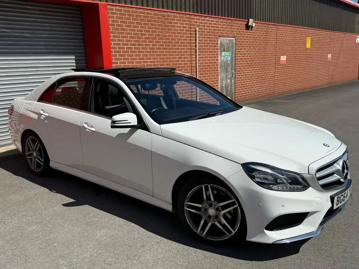 Used Mercedes E220 AMG Line Premium 174 HP (127 kW) 2014 White Sedan