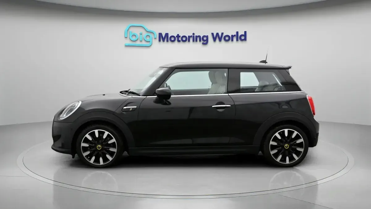 Used Mini Cooper SE Hatch 135 kW (184 HP) 2023 Hatchback