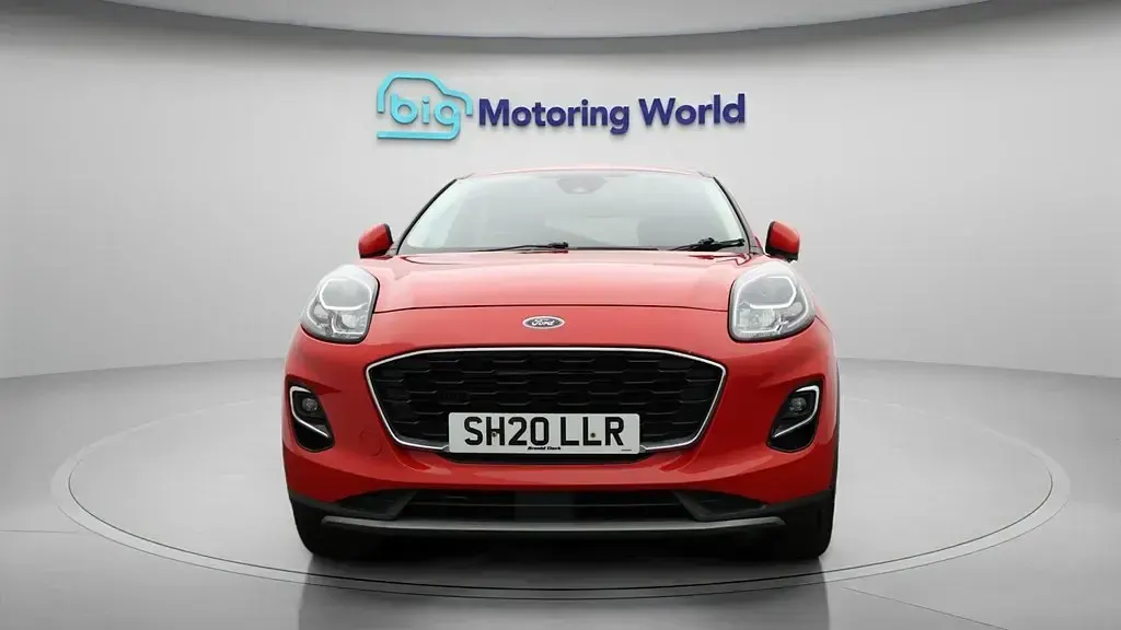 Käytetty Ford Puma Titanium 125 HP (91 kW) 2020 Punainen Katumaasturi