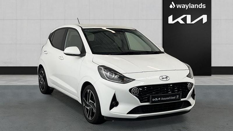 White Used 2021 Hyundai i10 Premium Hatchback | £13,790 (Fair price) - Image 1/4