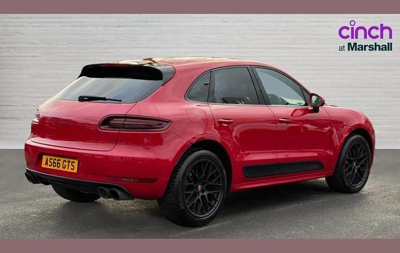 Used Porsche Macan GTS 355 HP (261 kW) 2016 Red SUV