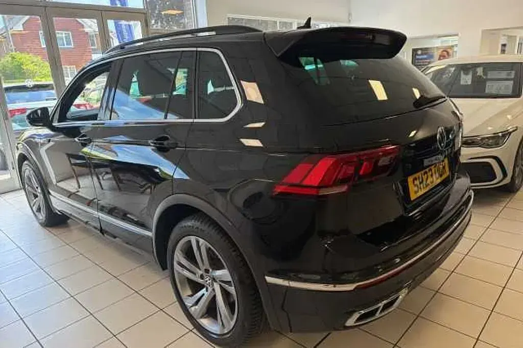 Used VW Tiguan R-line Edition 150 HP (110 kW) 2023 Black SUV