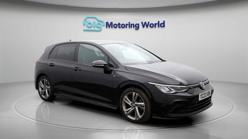 Used VW Golf VIII R-line 148 HP (108 kW) 2023