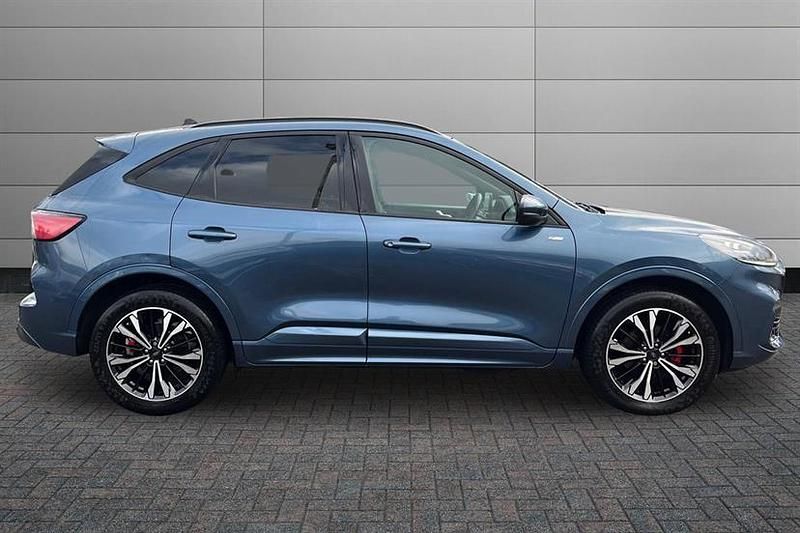 Used Ford Kuga ST-Line X 225 HP (165 kW) 2022 Chrome blue SUV