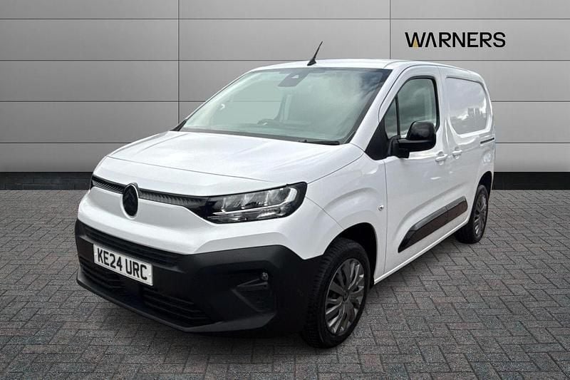Used Citroën Berlingo 101 HP (74 kW) 2024 White MPV