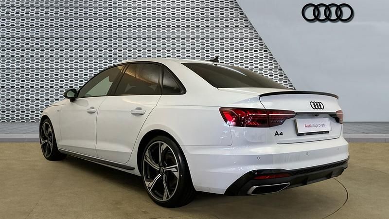Used Audi A4 Black Edition 204 HP (150 kW) 2022 White Sedan