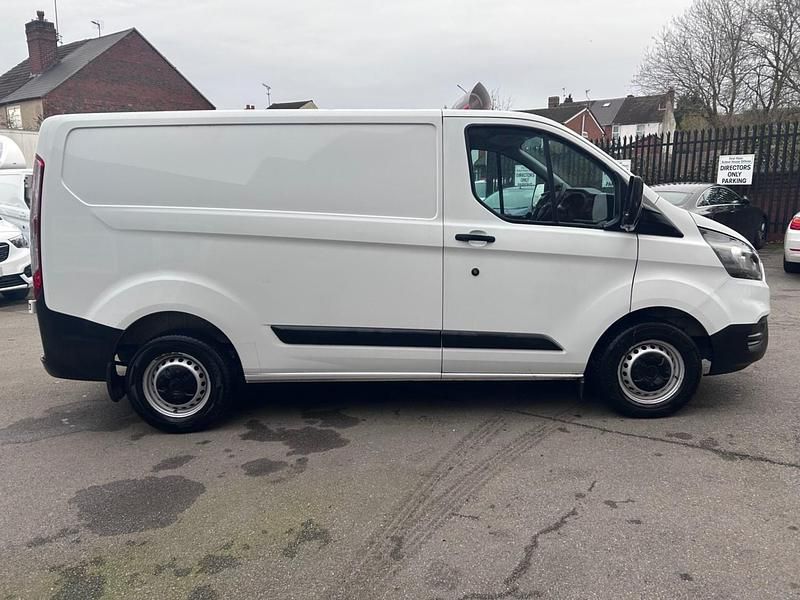 Used Ford Transit Custom 105 HP (77 kW) 2018 White Van
