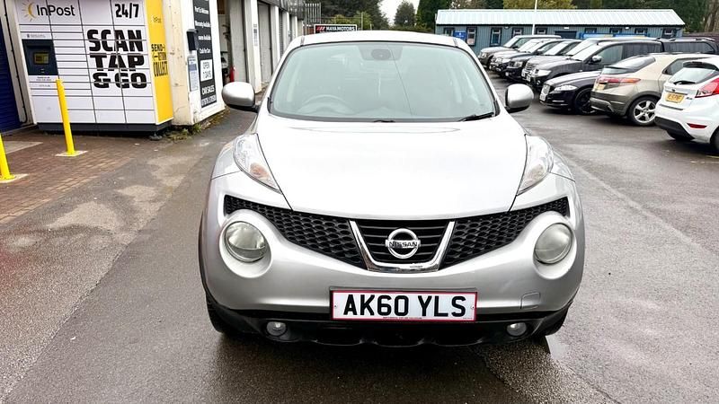 Used Nissan Juke Tekna 110 HP (80 kW) 2010 Silver SUV