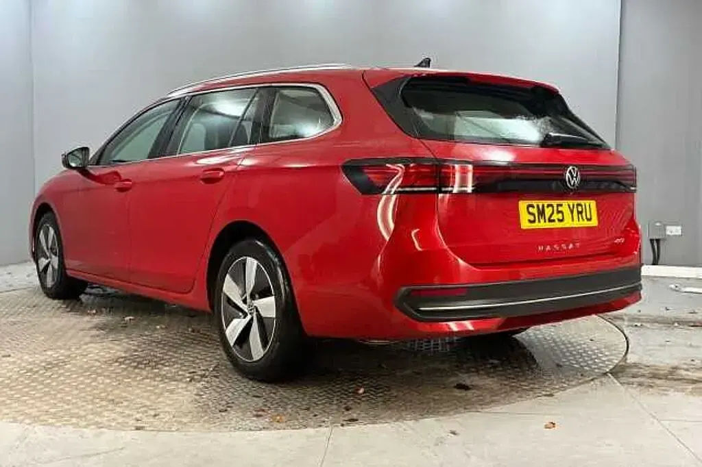 Used VW Passat 150 HP (110 kW) 2025 Estate