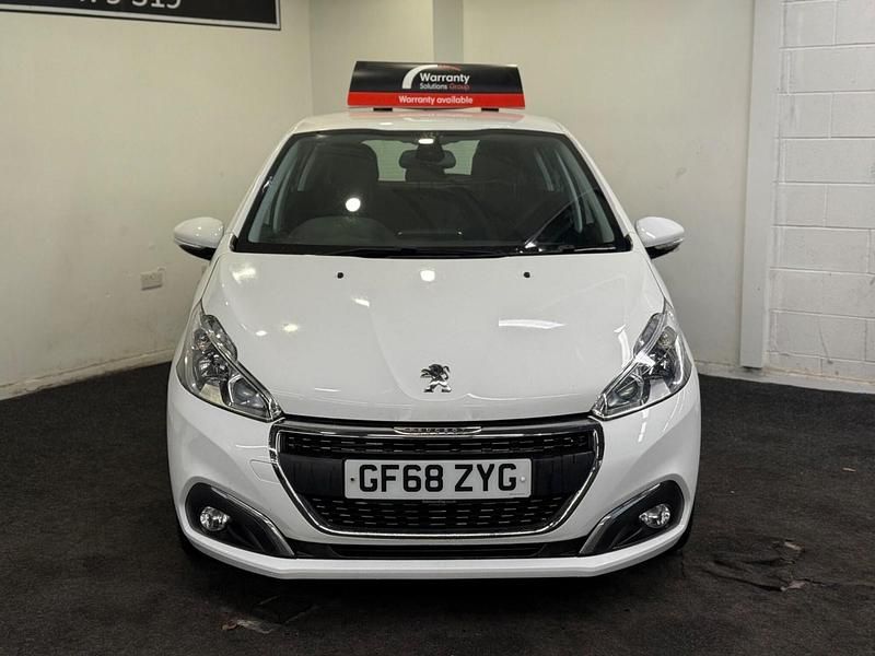 Used Peugeot 208 Signature Sky 2018 White Hatchback