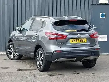 Used Nissan Qashqai N-Connecta 130 HP (95 kW) 2017 Grey SUV