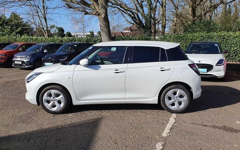 Used Suzuki Swift 82 HP (60 kW) 2024 Pure white Hatchback