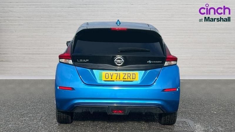 Used Nissan Leaf Tekna 160 kW (218 HP) 2021 Blue Hatchback