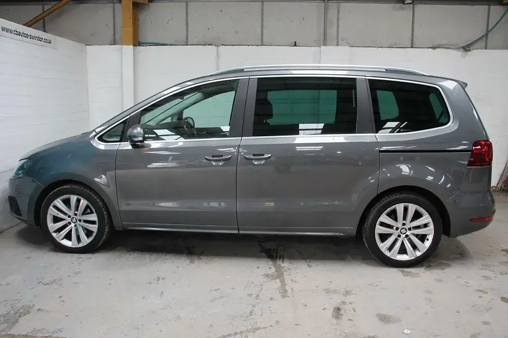 Usado Seat Alhambra Style 2015 Cinzento Monovolume